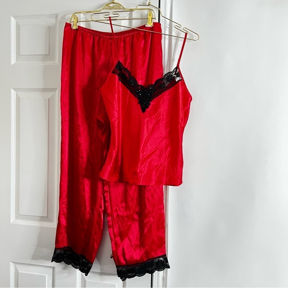 Private Luxuries Pajama Set Size Medium Vintage Red Scarlet 100% Polyester Lace